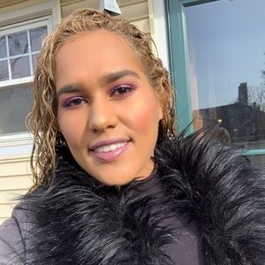 CLOSET SALE!!! OFFERING MY LOWEST PRICE